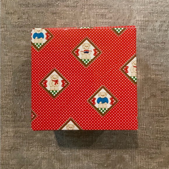 X-Mas-Lucy & Me “Teddy Bears By The Fireplace Porcelain Musical Tune” by Enesco - Picture 6 of 10